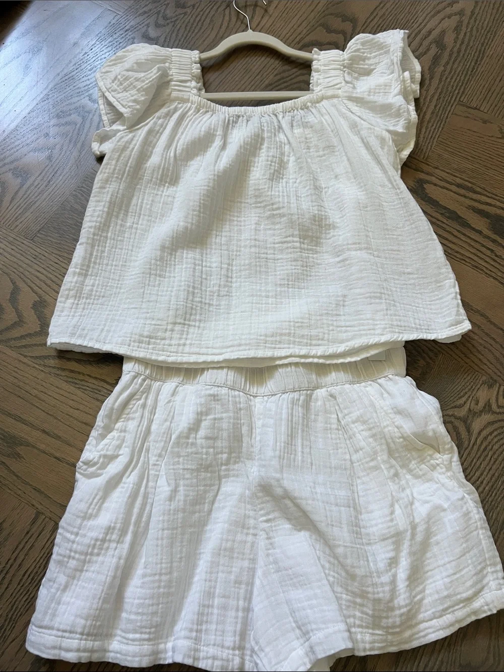 GAP Girls White Gauze Ruffle Sleeve Top & Shorts